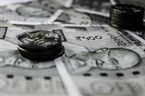 Investir dans l'immobilier à carentan : ventes, achats et rénovations simplifiées